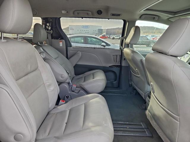 Toyota Sienna Xle Image 13
