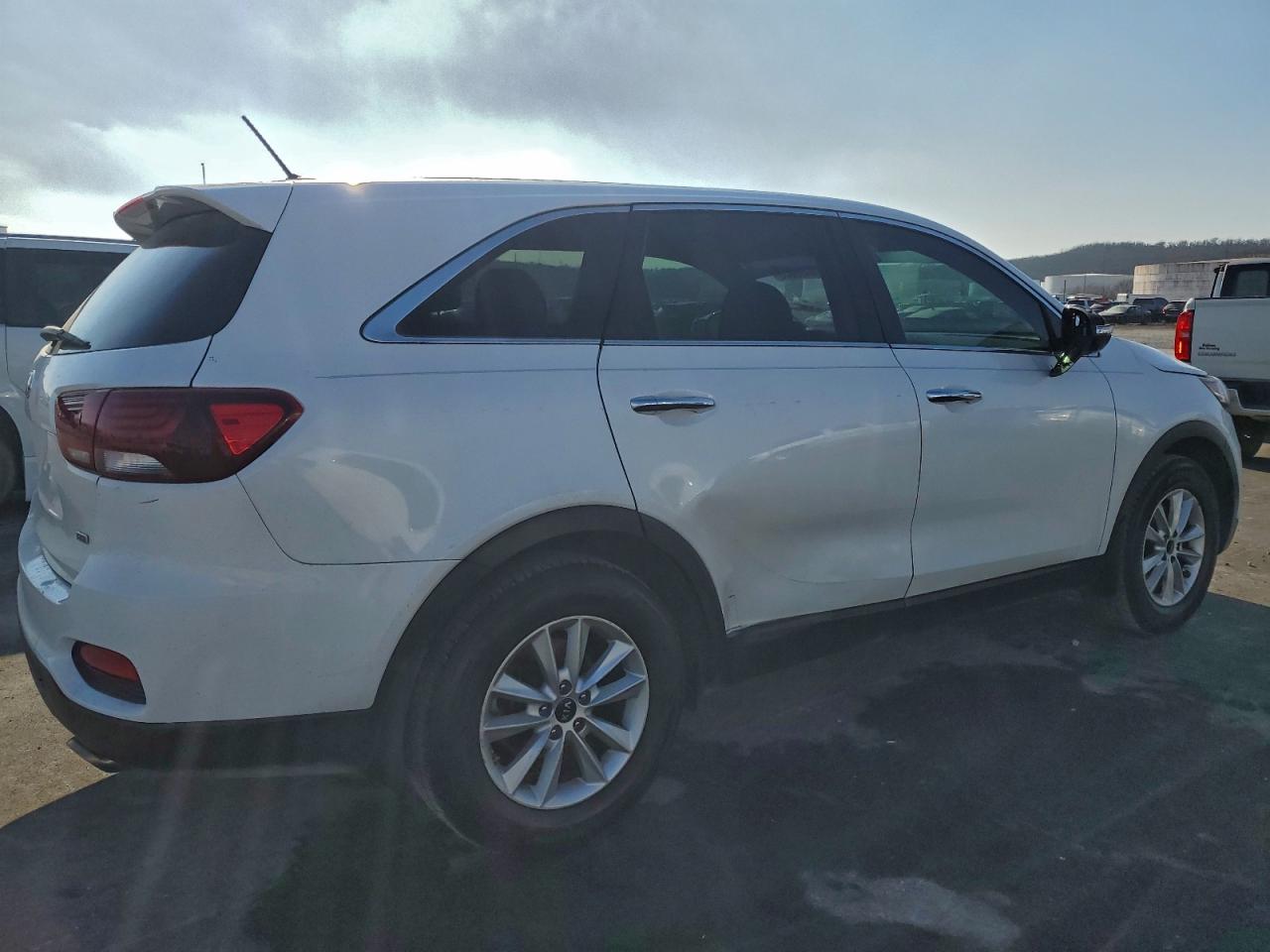 Kia Sorento L Image 4