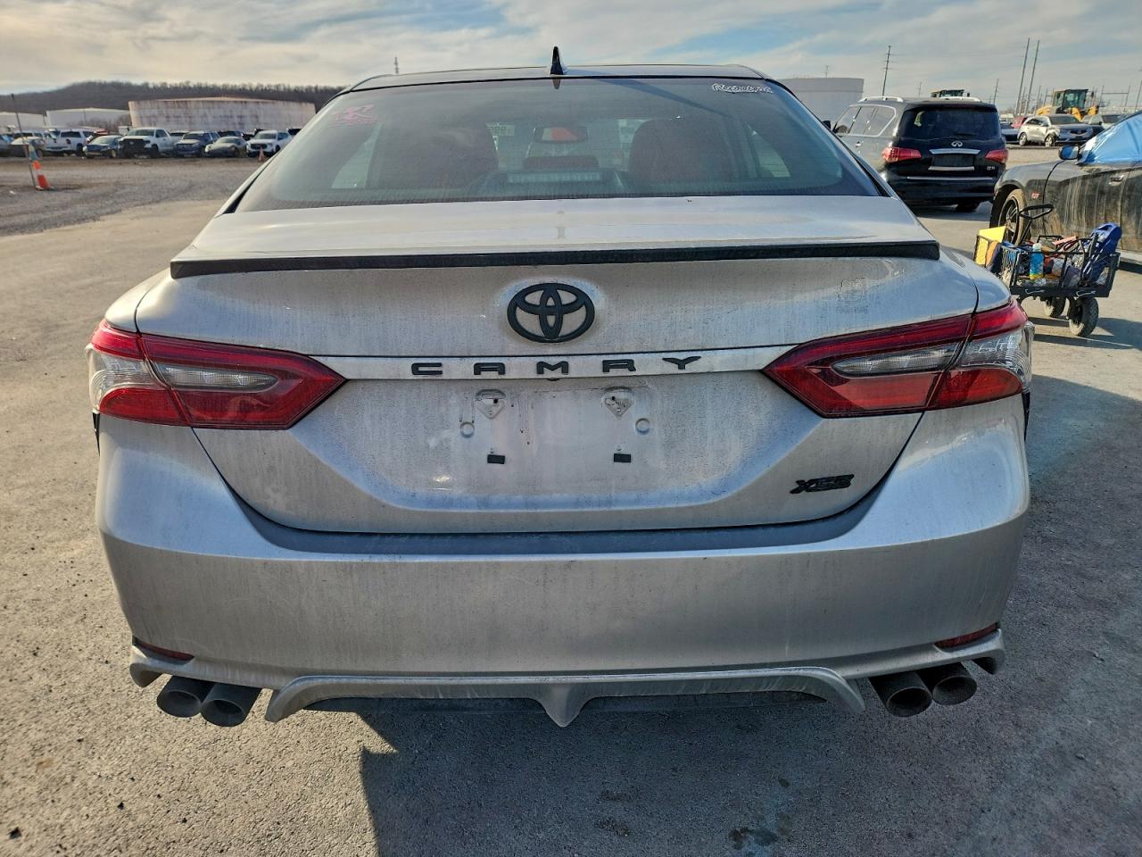 Toyota Camry Xse Image 12