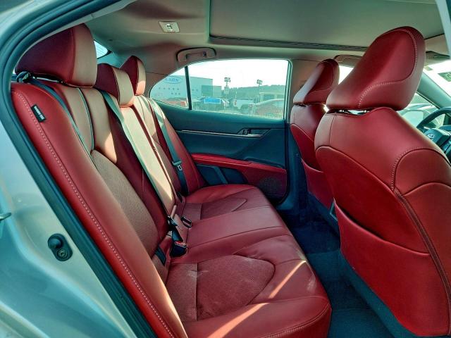 Toyota Camry Xse Image 3