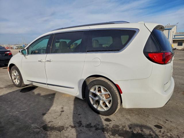 Chrysler Pacifica Limited Image 4