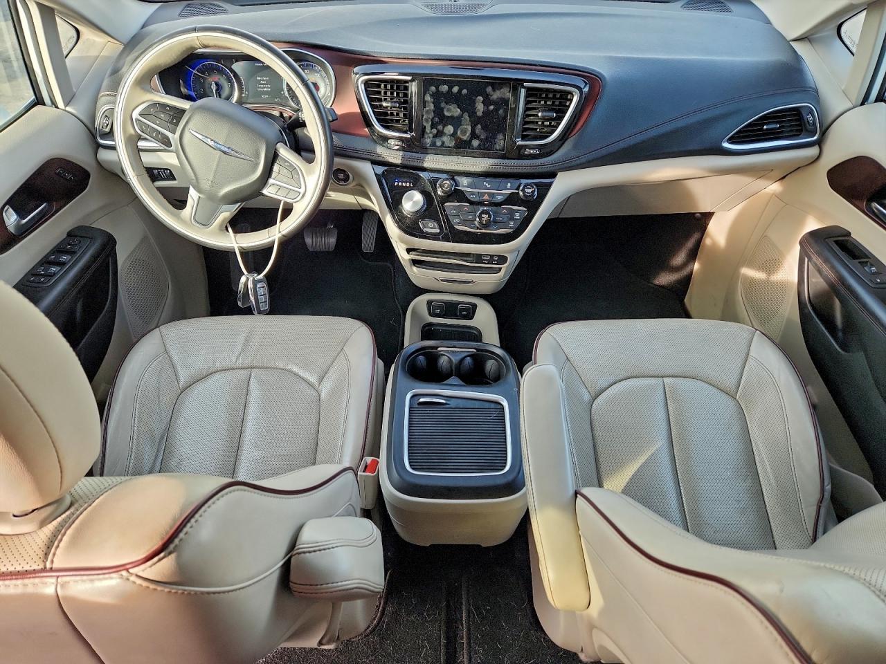 Chrysler Pacifica Limited Image 7