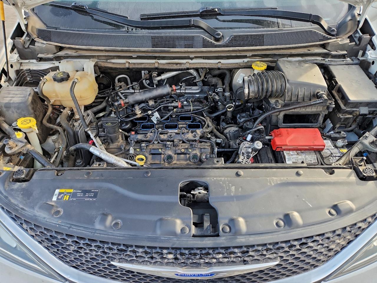 Chrysler Pacifica Limited Image 13