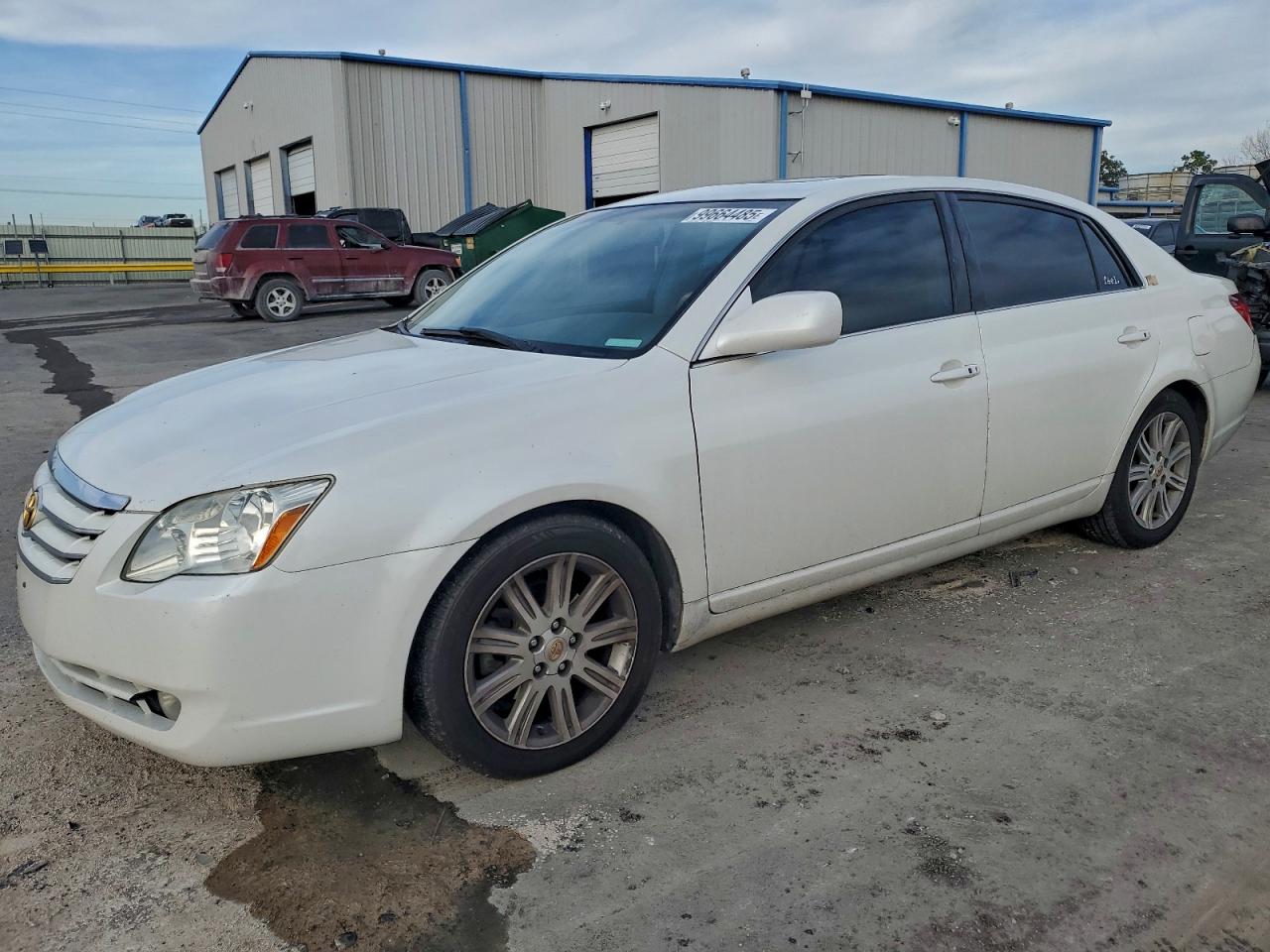 Toyota Avalon Xl Image 1