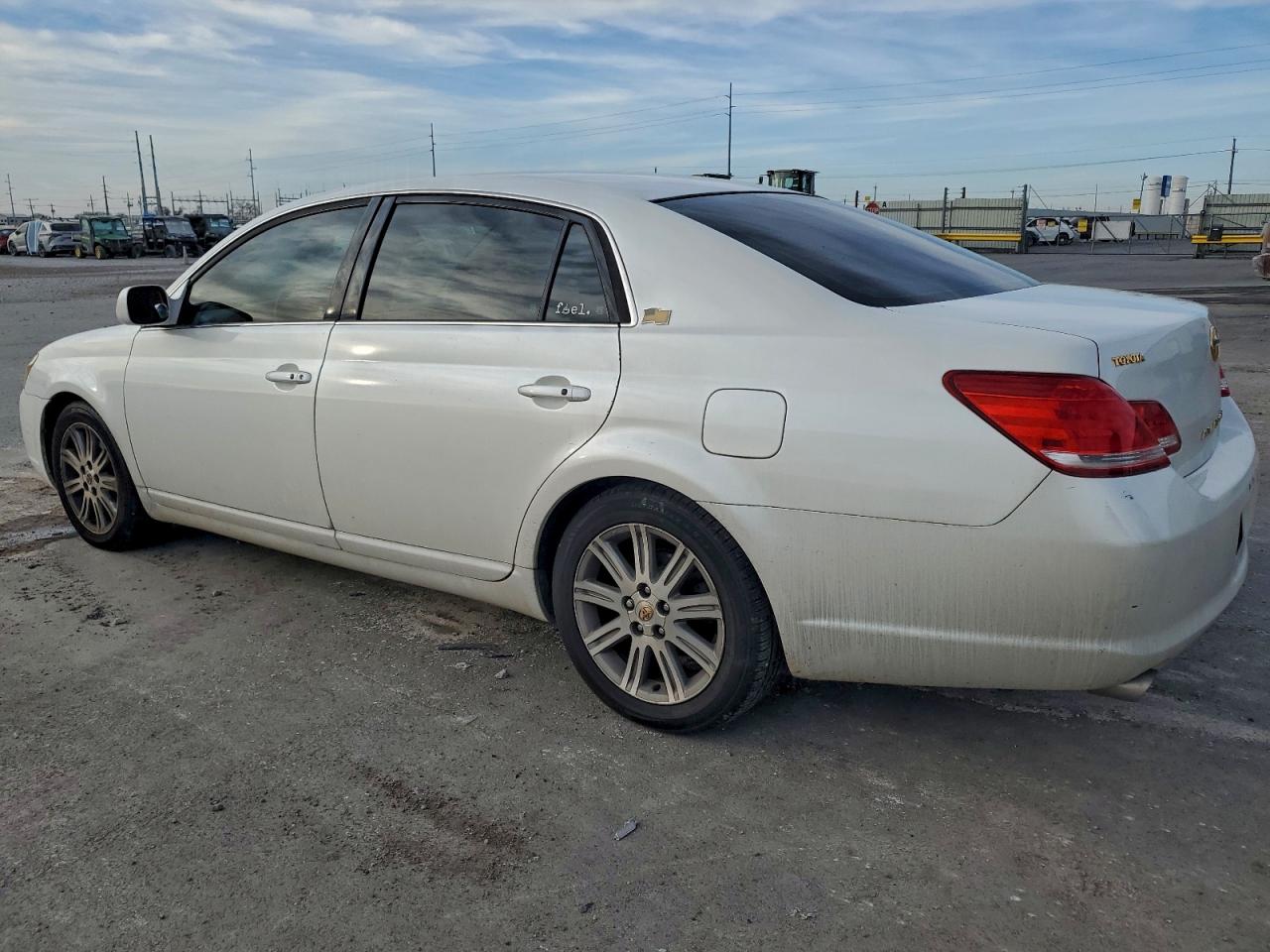 Toyota Avalon Xl Image 2