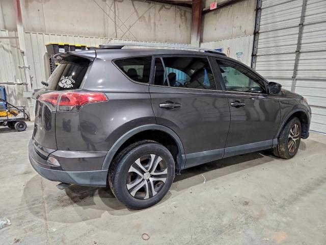 Toyota RAV4 Le Image 3