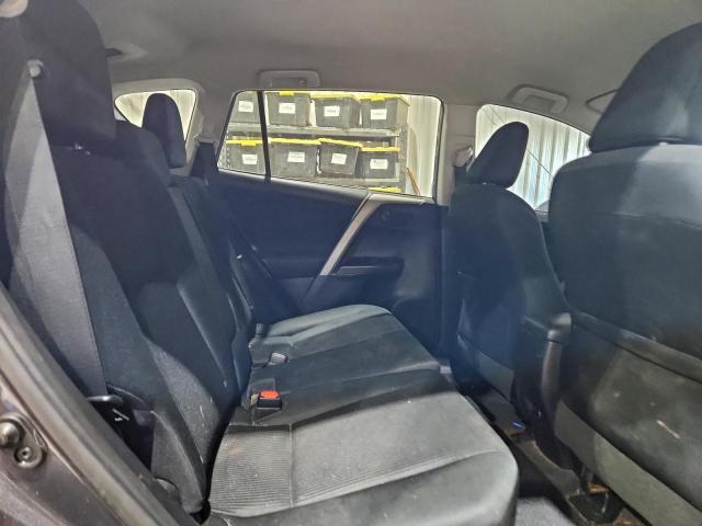 Toyota RAV4 Le Image 11