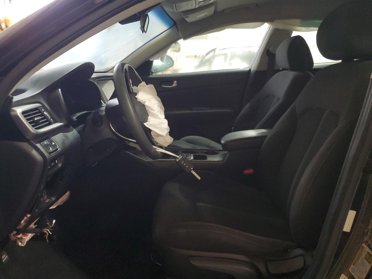 Kia Optima Lx Image 8