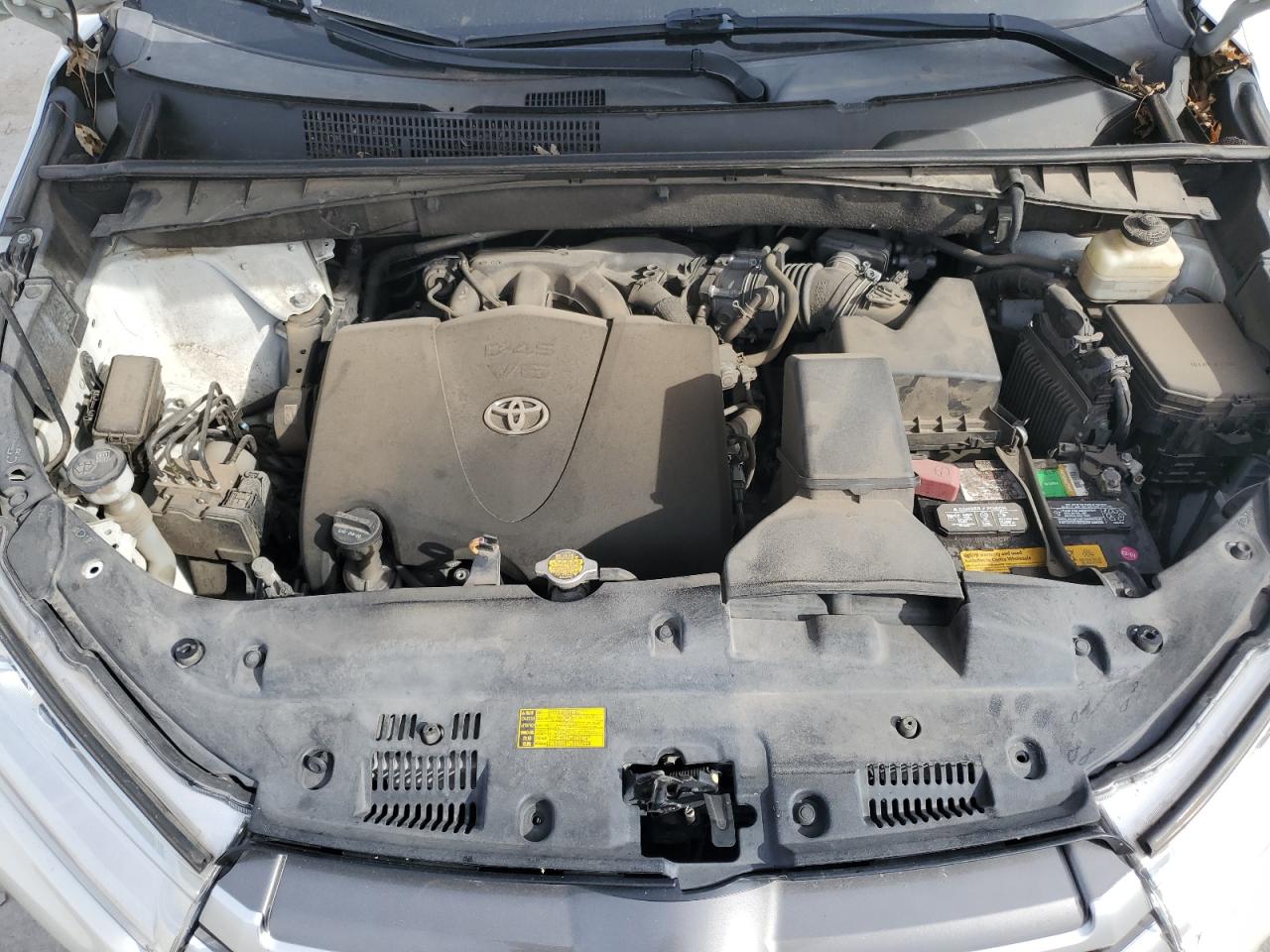 Toyota Highlander Se Image 12