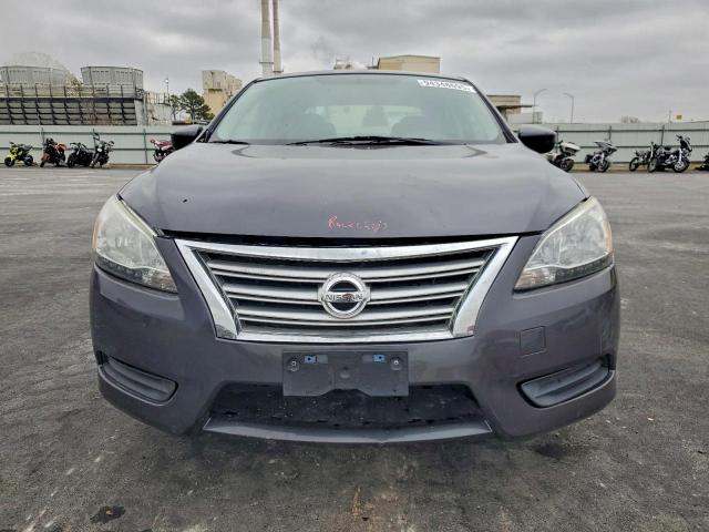 Nissan Sentra S Image 2