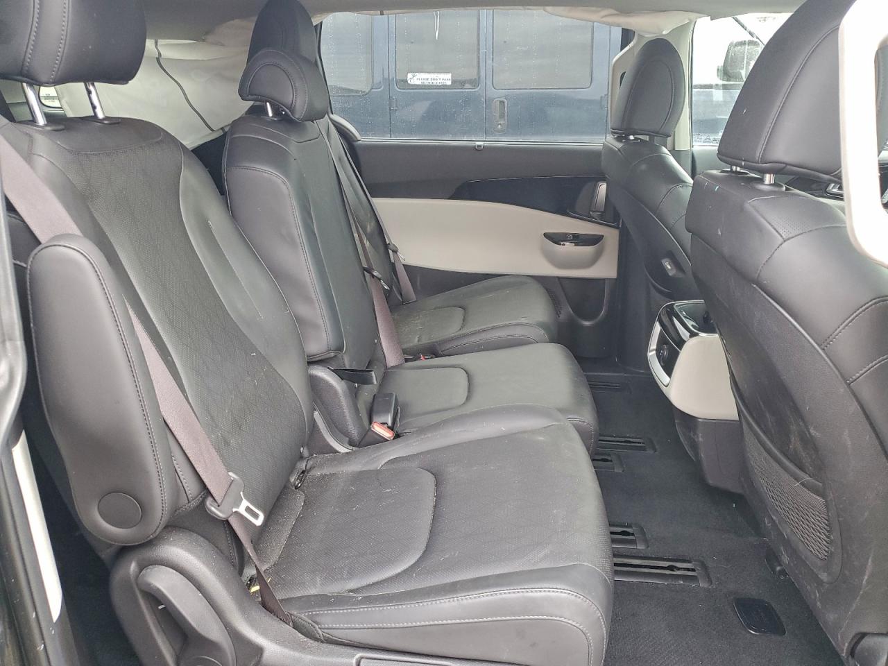 Kia Carnival Ex Image 5