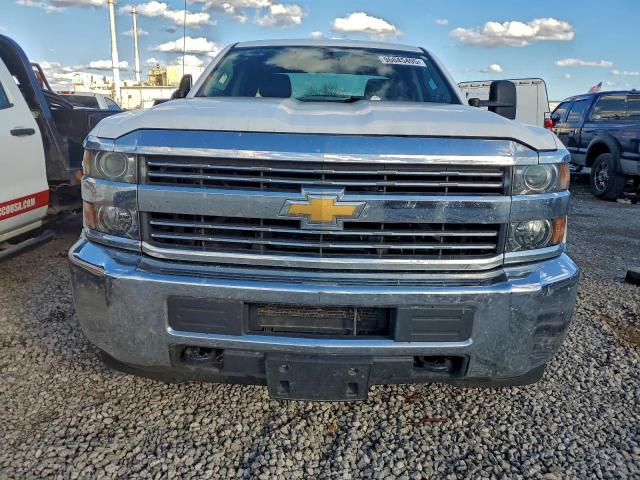 Chevrolet Silverado K2500 Heavy Duty Image 6