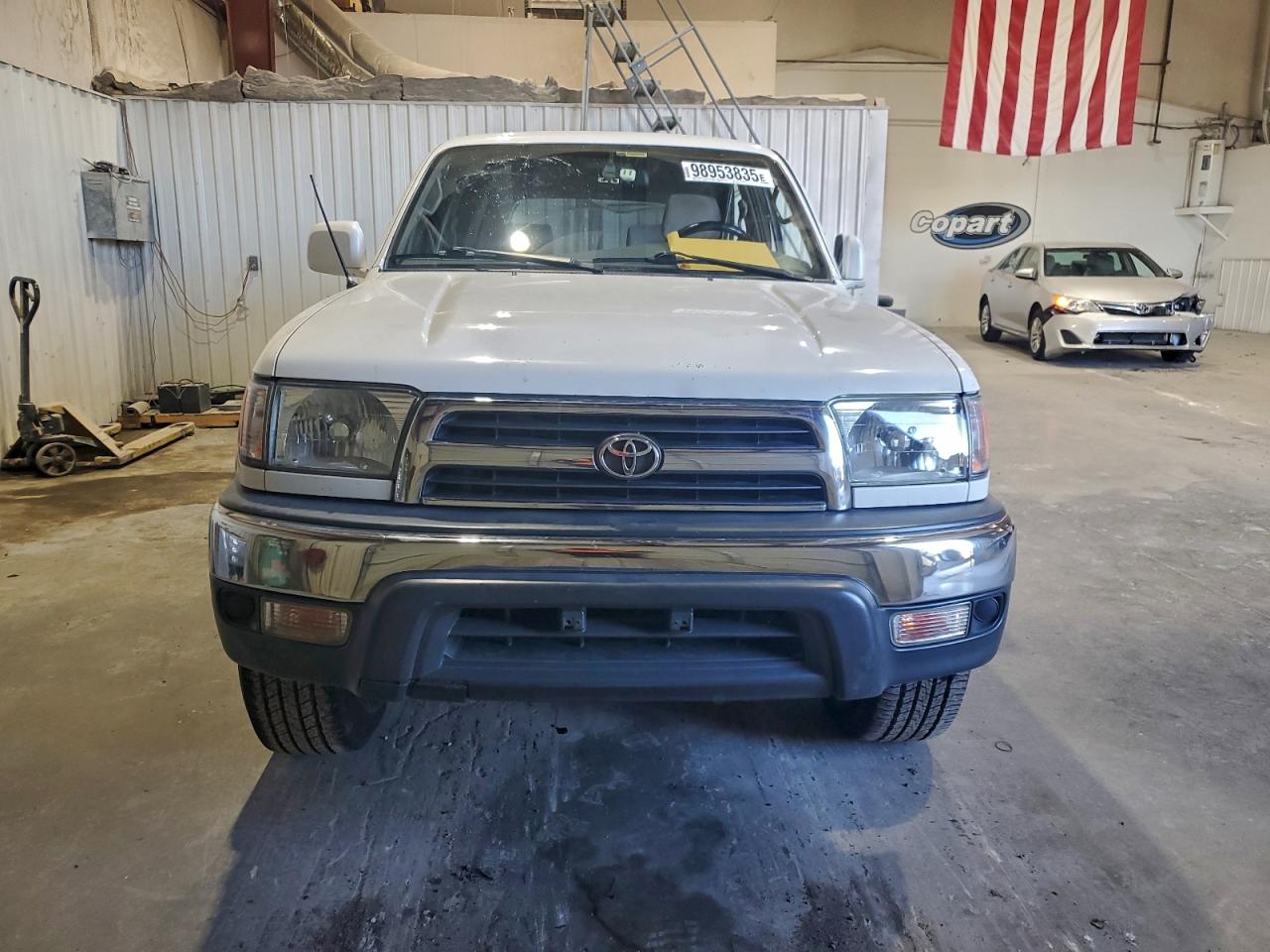 Toyota 4Runner Sr5 Image 2