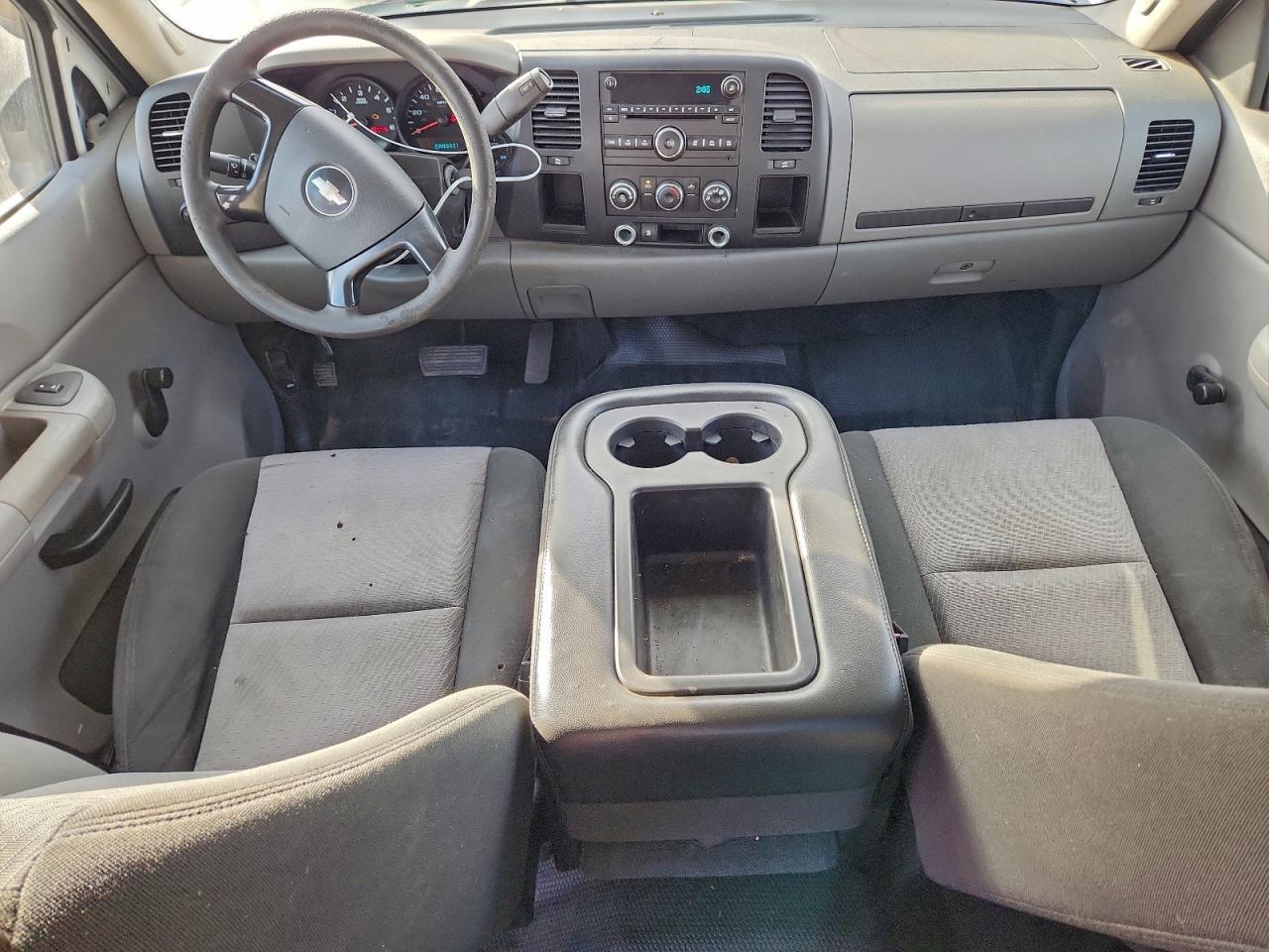 Chevrolet Silverado C1500 Image 5