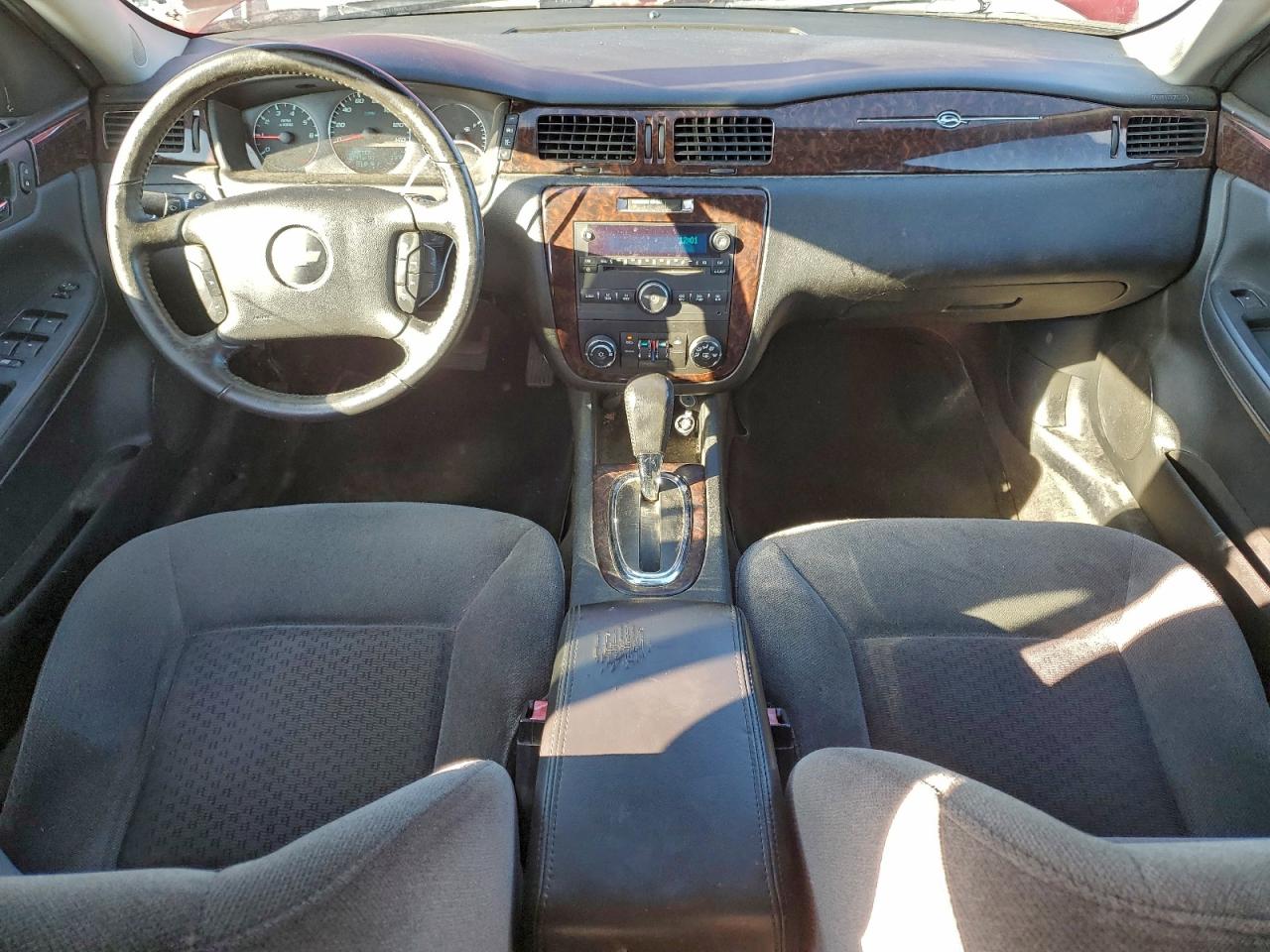 Chevrolet Impala Lt Image 11